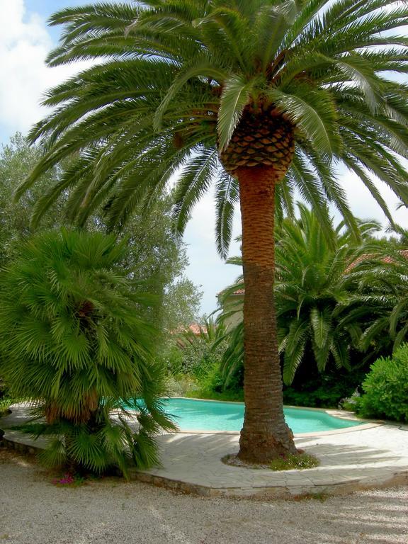 Campagne Beausoleil Hotel Ла Сен-сюр-Мер Екстериор снимка